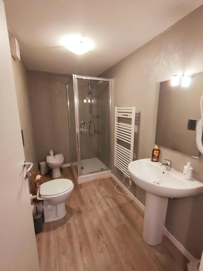 Apartment Stazione Bergamo Bagian luar foto