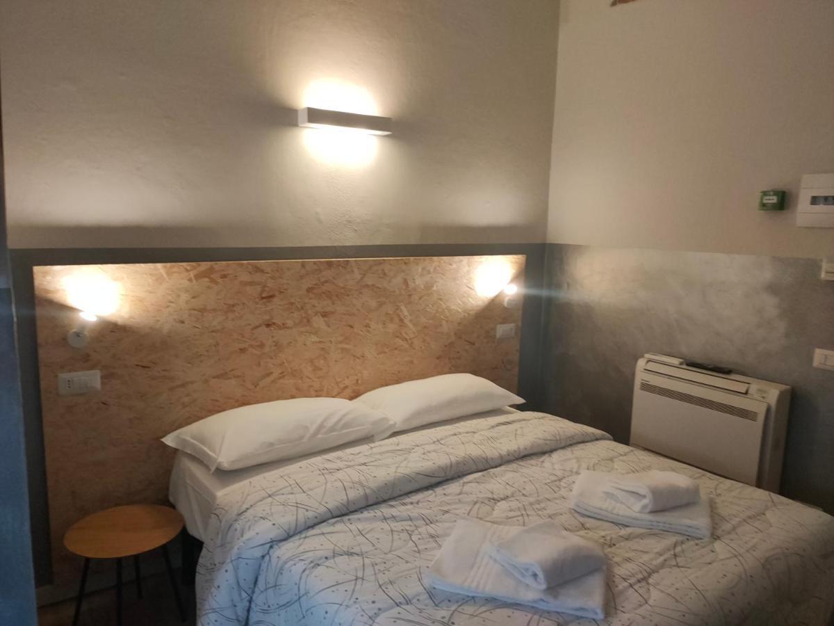 Apartment Stazione Bergamo Bagian luar foto