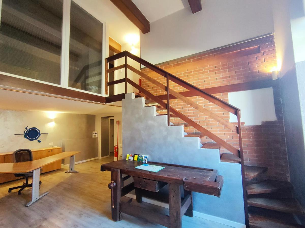 Apartment Stazione Bergamo Bagian luar foto