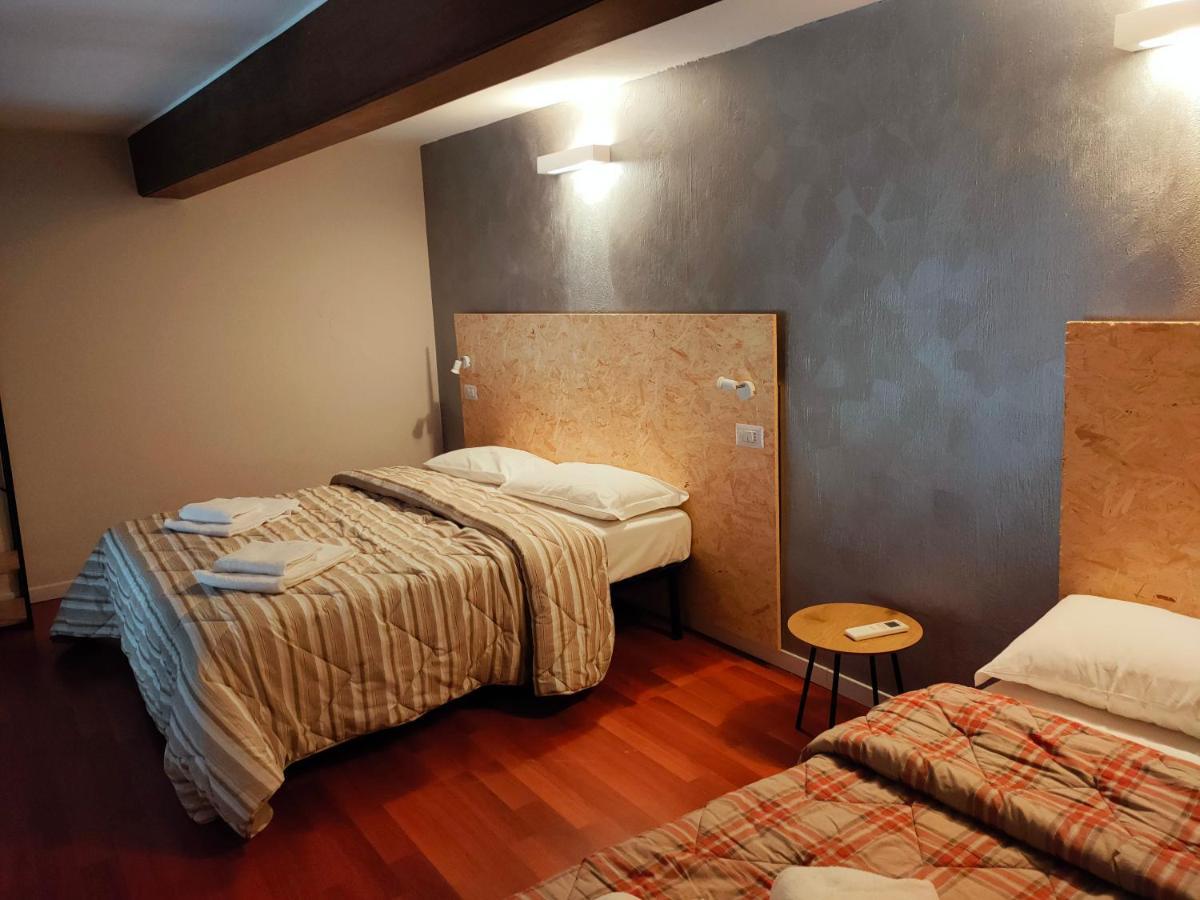 Apartment Stazione Bergamo Bagian luar foto