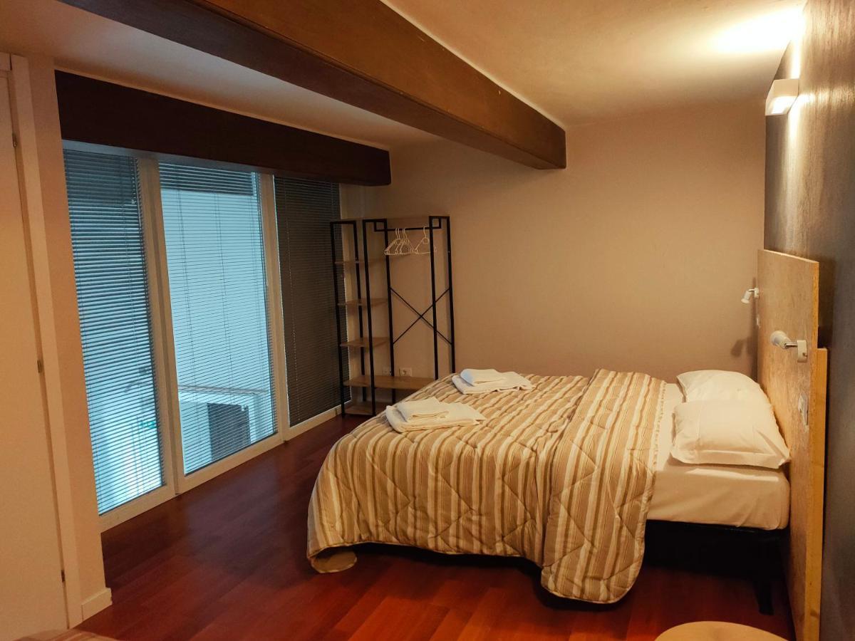 Apartment Stazione Bergamo Bagian luar foto